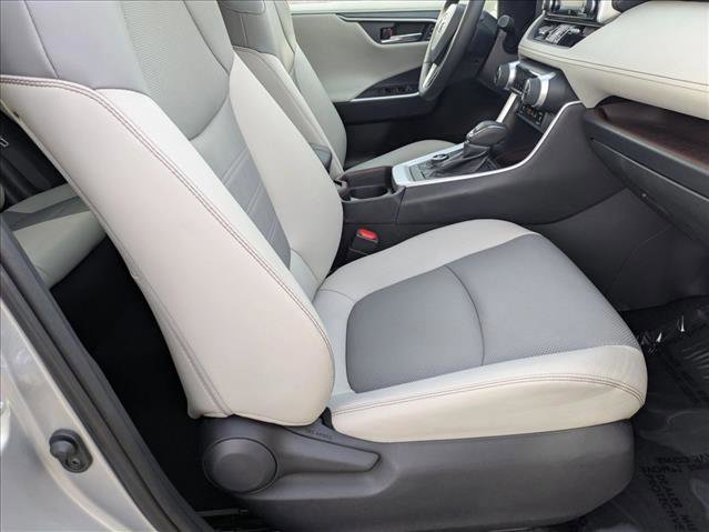 Used 2020 Toyota RAV4 Limited image 18