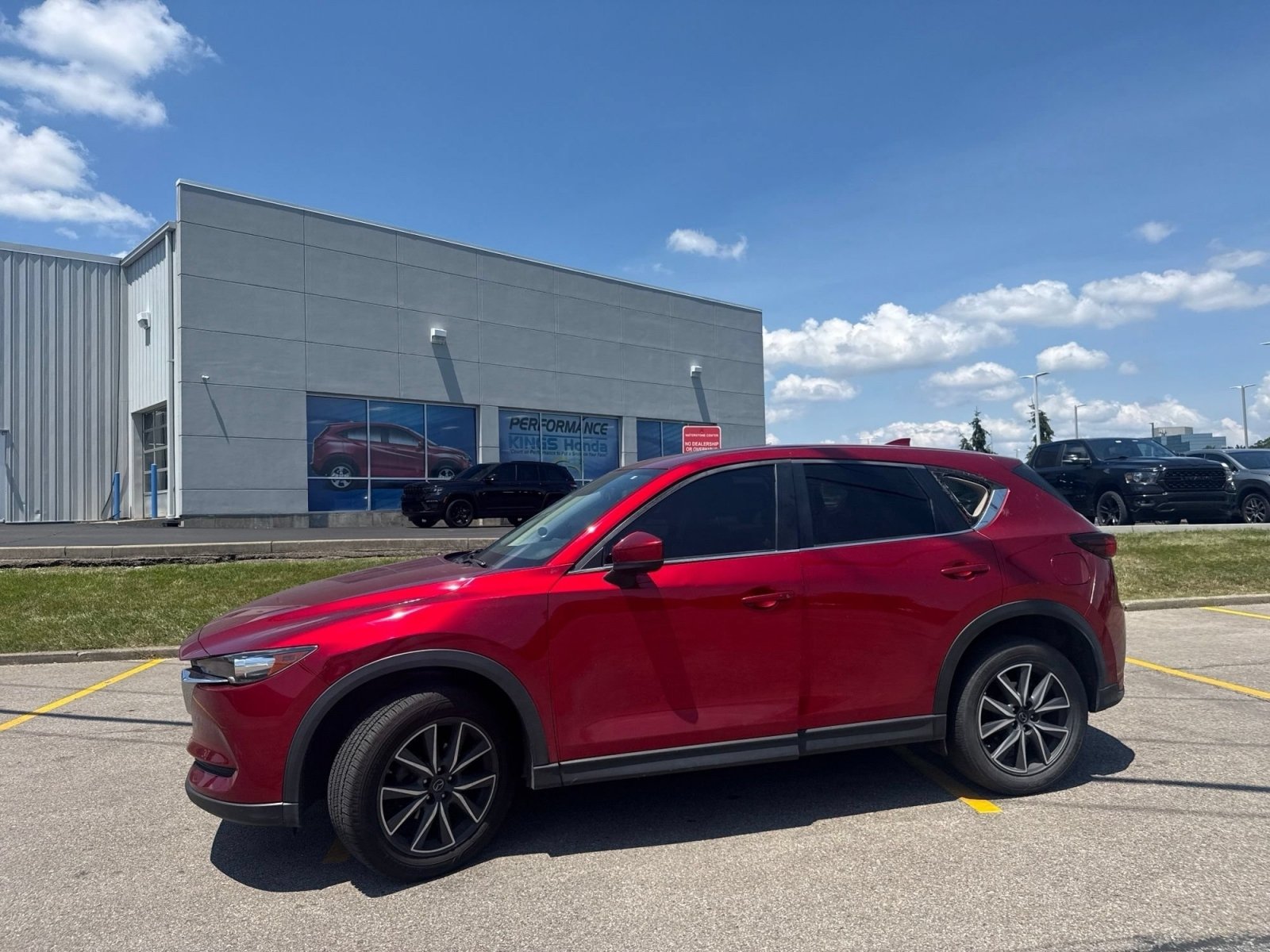 Used 2018 MAZDA CX-5 Touring w/ Preferred Equipment Package AWD/4WD image 9