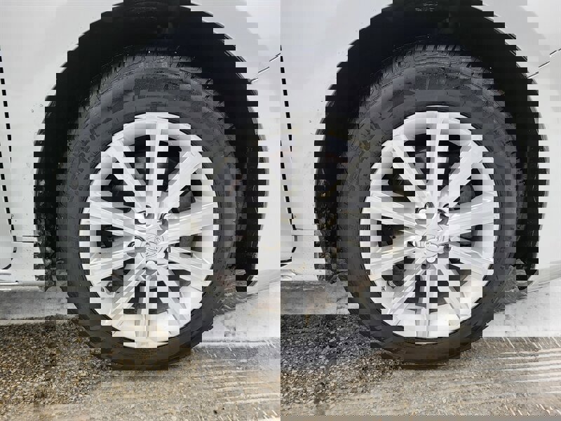 Used 2014 Toyota Camry XLE image 33