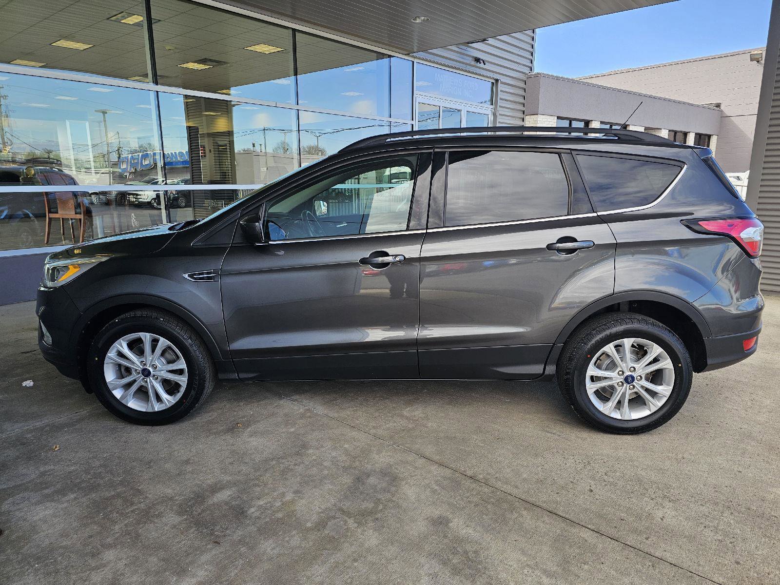 Used 2018 Ford Escape SEL image 2