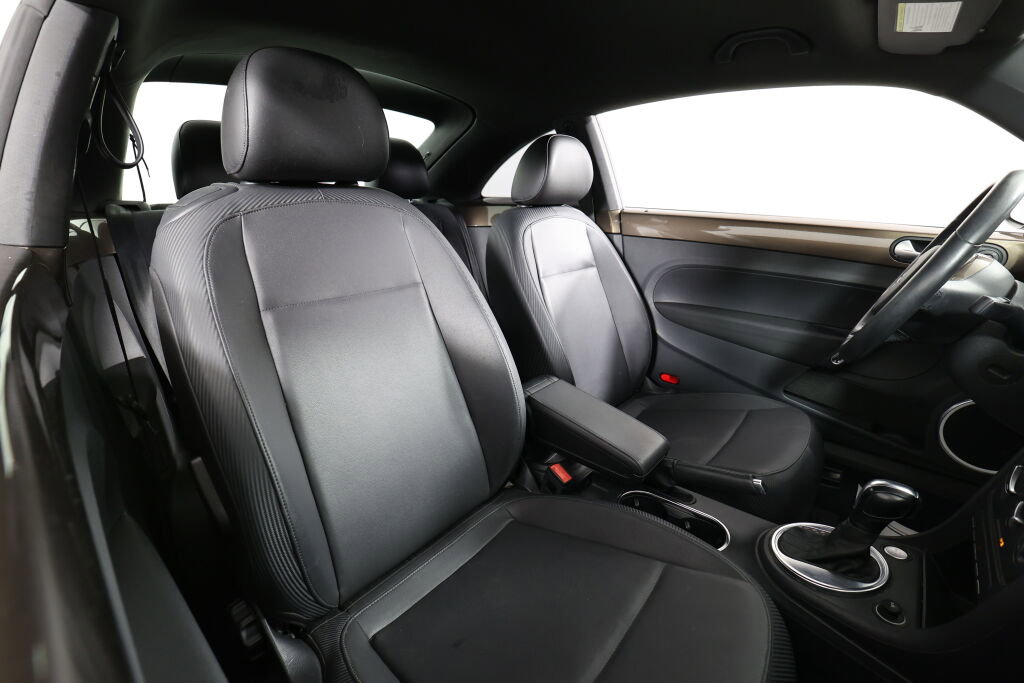 Used 2012 Volkswagen Beetle 2.5 FWD image 17