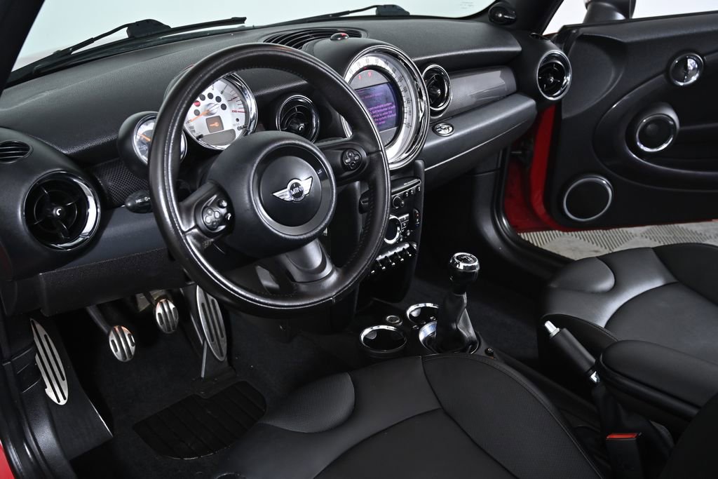 Used 2011 MINI Cooper S image 12