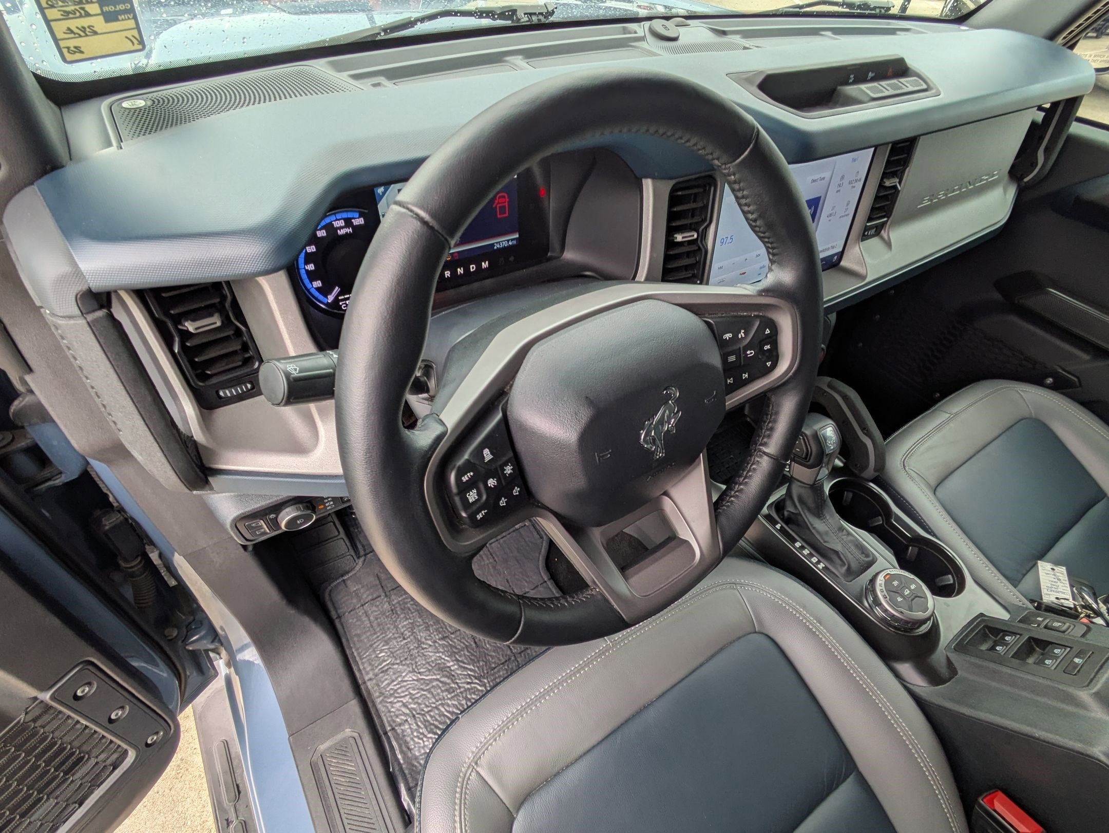 Used 2024 Ford Bronco Outer Banks image 13