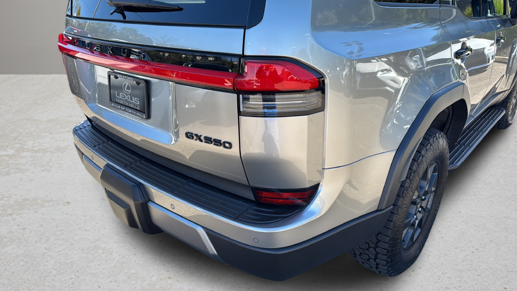 Used 2024 Lexus GX 550 AWD/4WD image 12