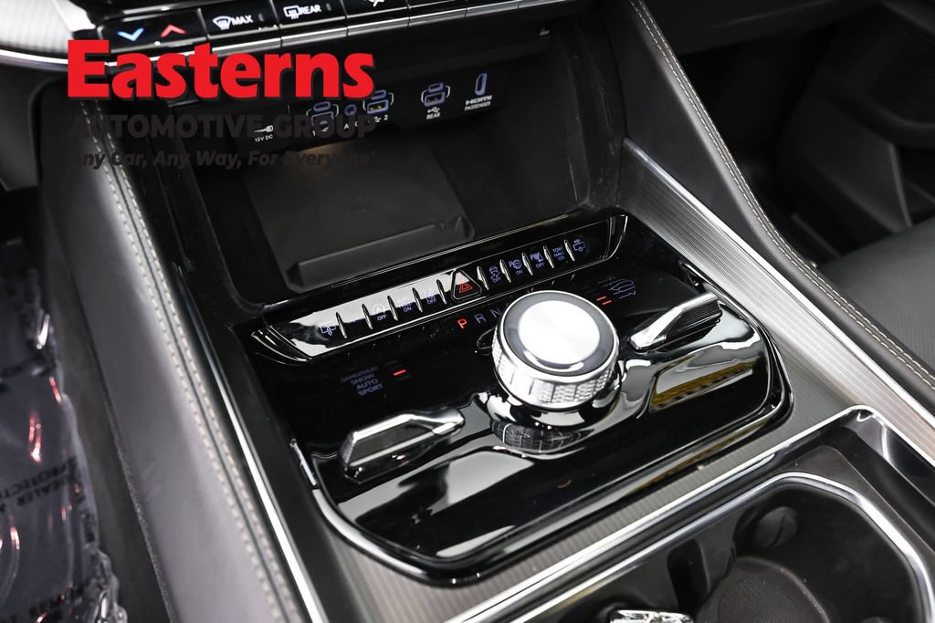 Used 2025 Jeep Grand Wagoneer Series II Obsidian w/ Quick Order Packagew 28T AWD/4WD image 13