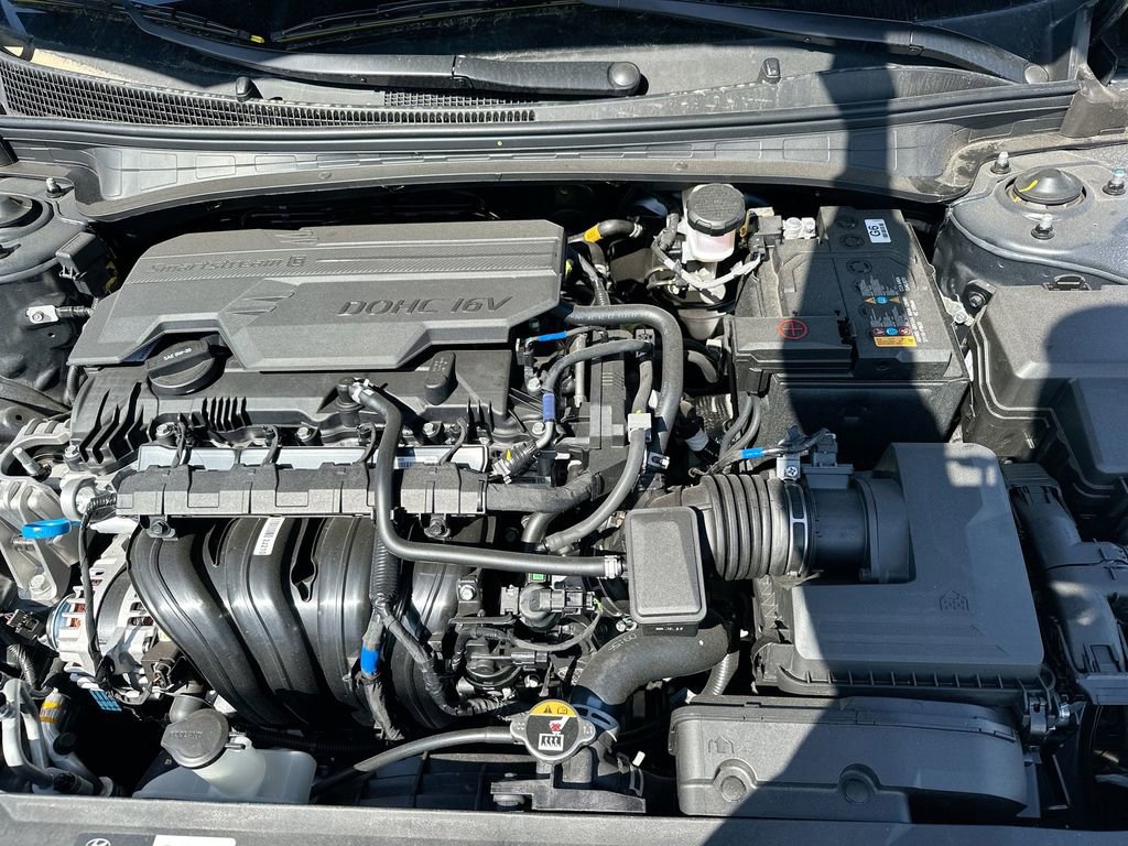 Used 2025 Hyundai Elantra Sport image 50