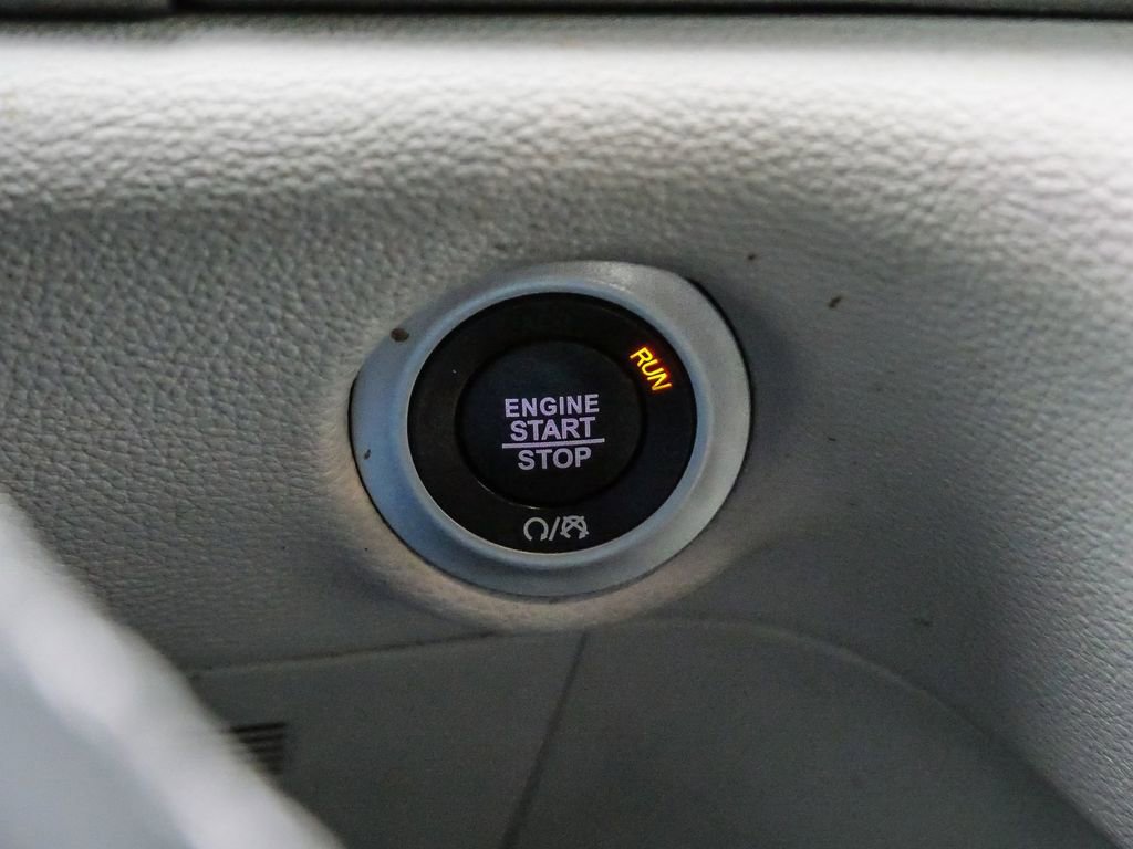 Used 2024 Chrysler Pacifica Touring-L image 31