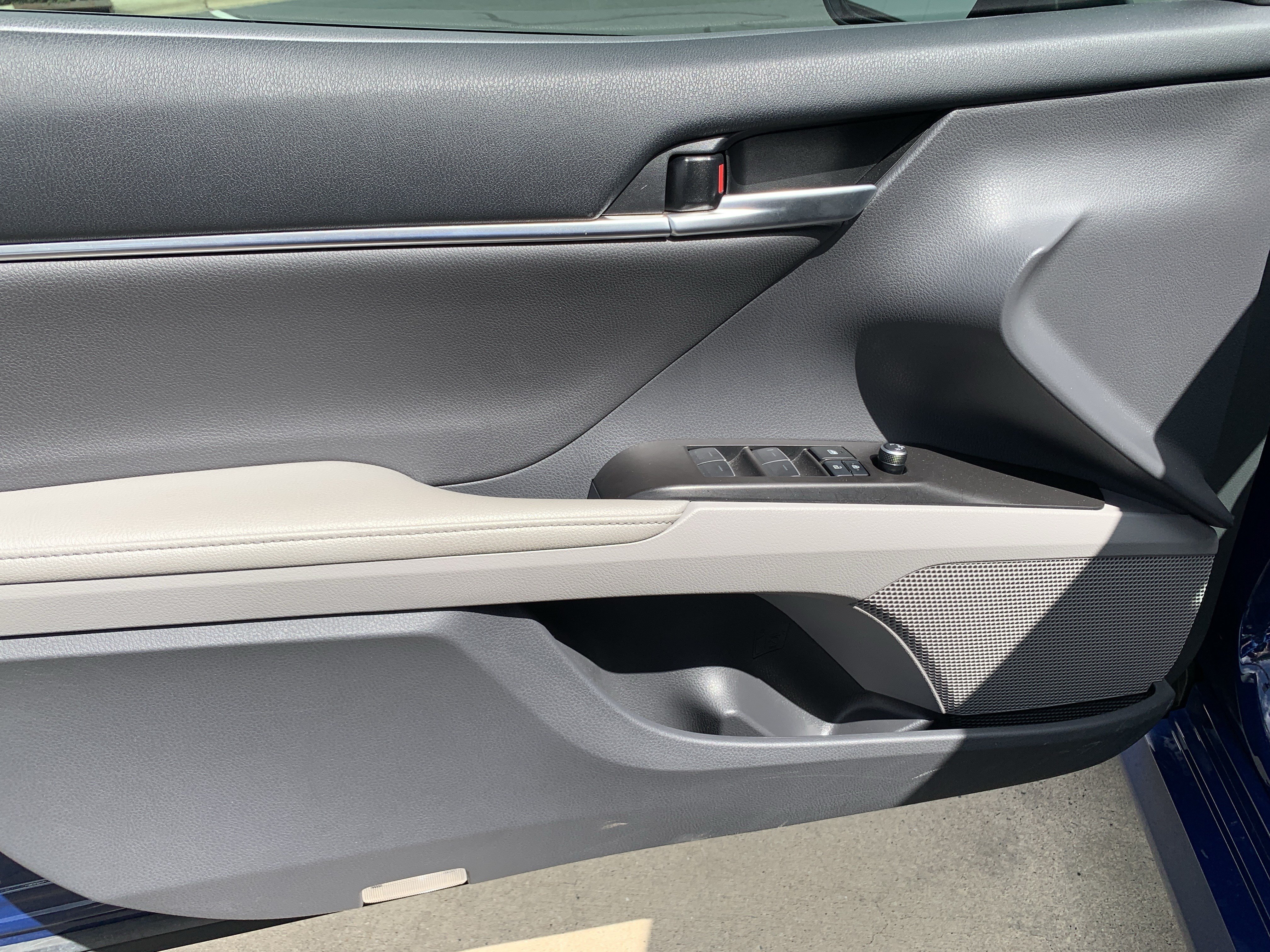 Used 2024 Toyota Camry XLE FWD image 14