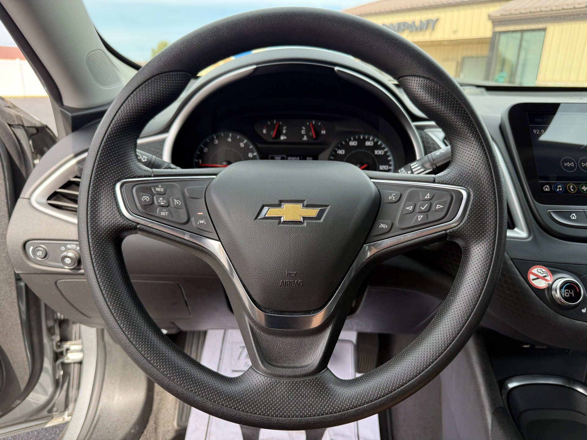 Used 2025 Chevrolet Malibu LT FWD image 18