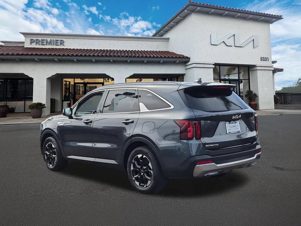 Certified 2024 Kia Sorento S FWD image 6