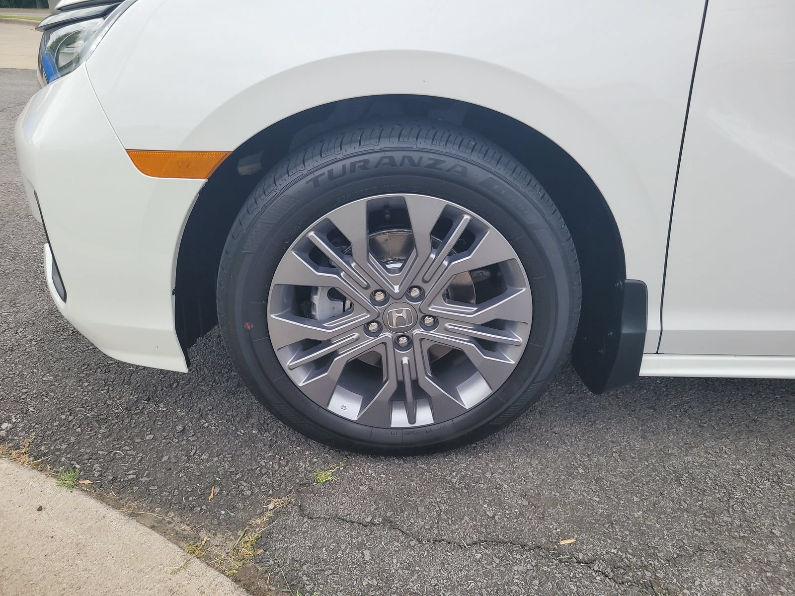 Certified 2026 Honda Odyssey Touring image 9