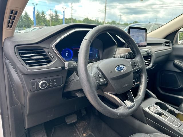 Used 2020 Ford Escape Titanium AWD/4WD image 13