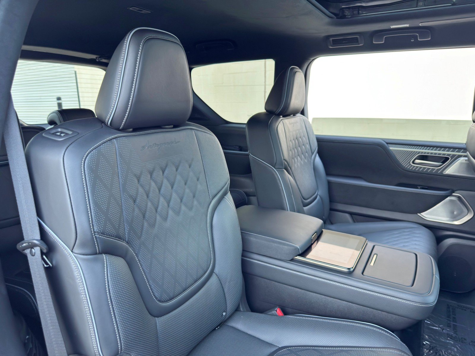 Used 2025 INFINITI QX80 Autograph AWD/4WD image 54