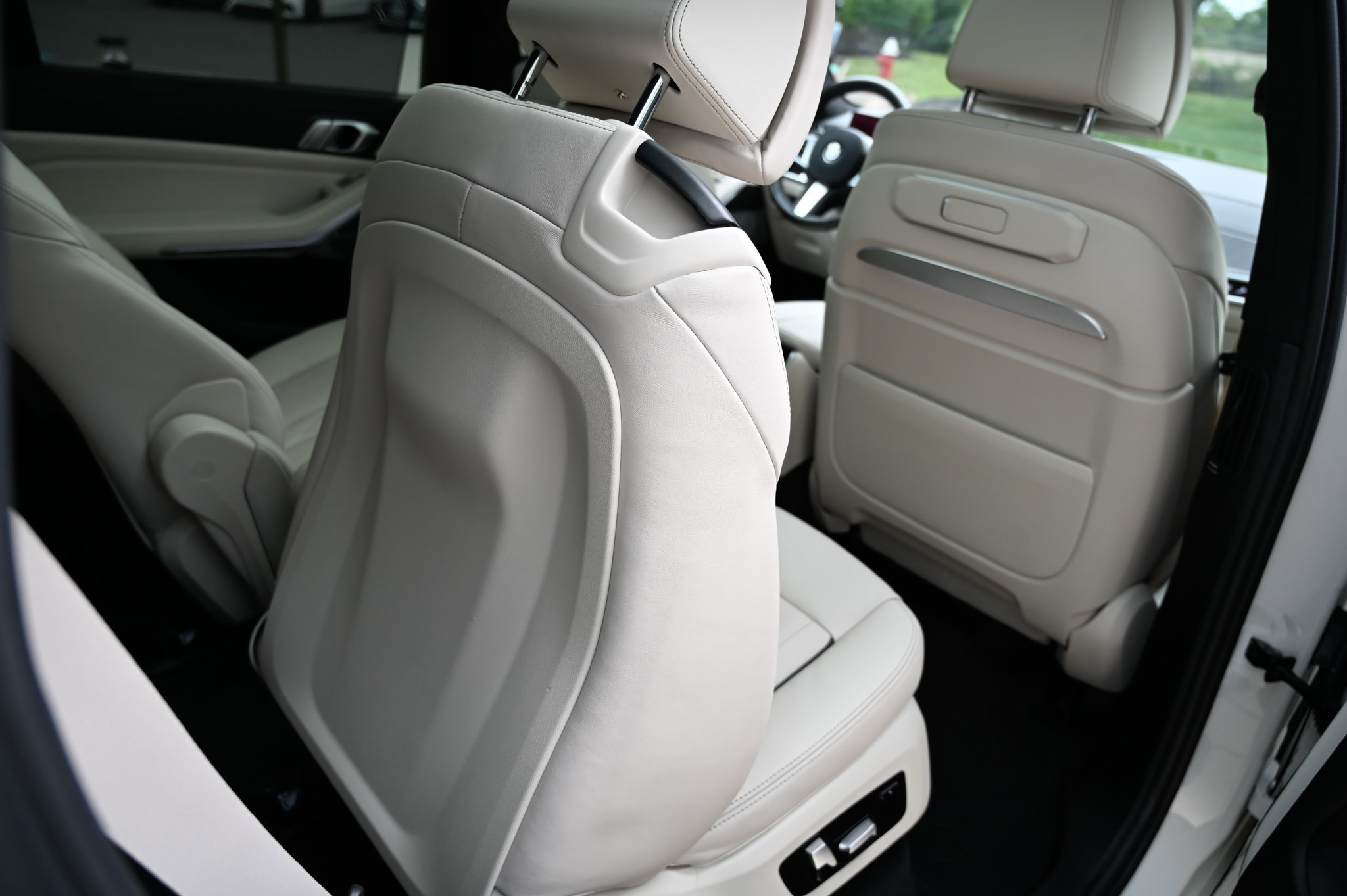 Used 2023 BMW X7 xDrive40i w/ Executive Package AWD/4WD image 54