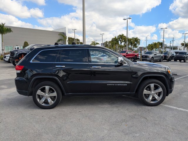 Used 2014 Jeep Grand Cherokee Limited w/ Trailer Tow Group IV image 4