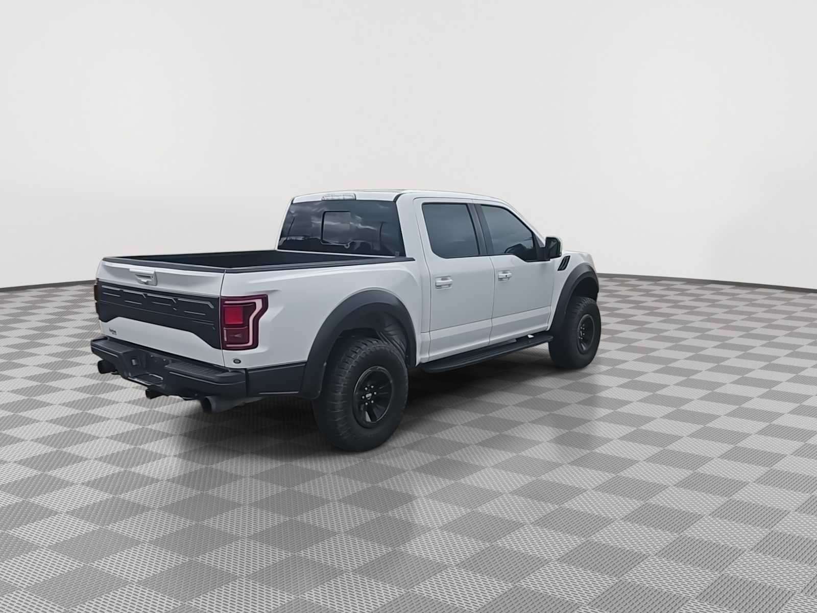 Used 2018 Ford F150 Raptor w/ Equipment Group 802A Luxury AWD/4WD image 8