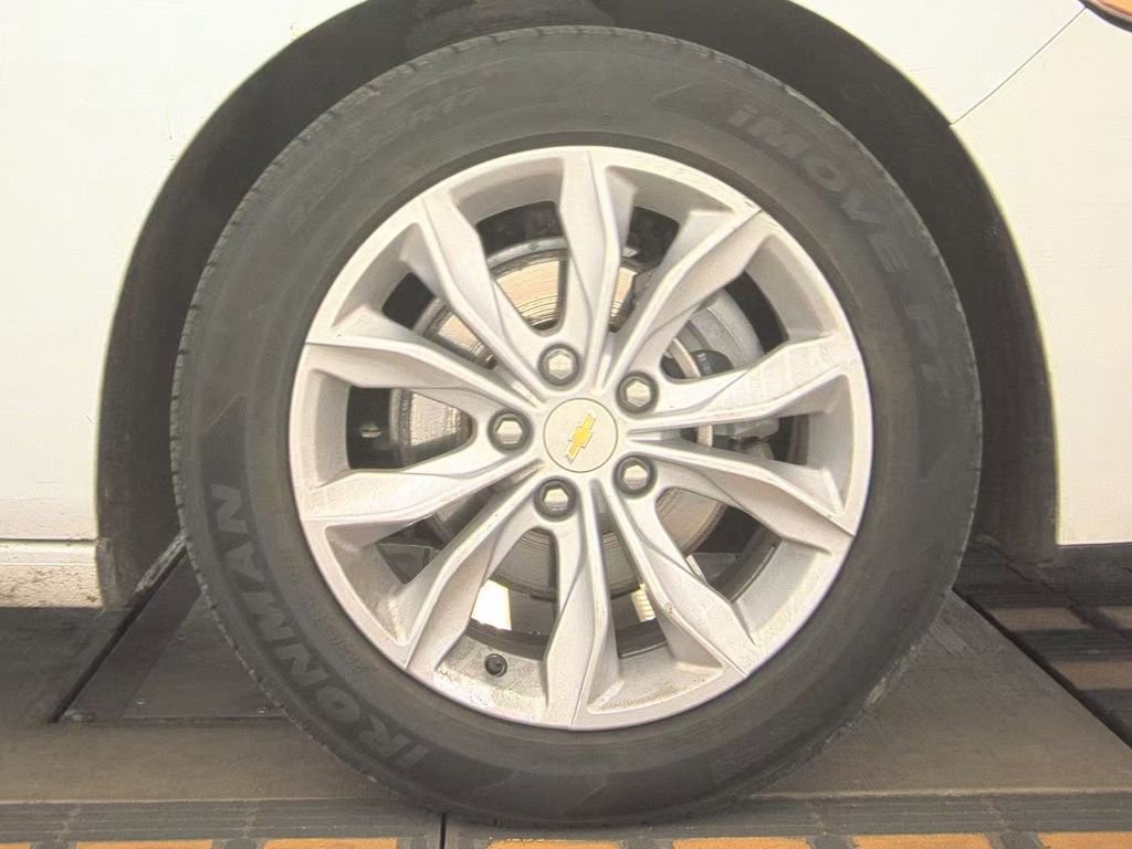 Used 2024 Chevrolet Malibu LT FWD image 11