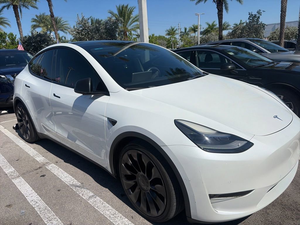 Used 2021 Tesla Model Y Performance AWD/4WD image 2
