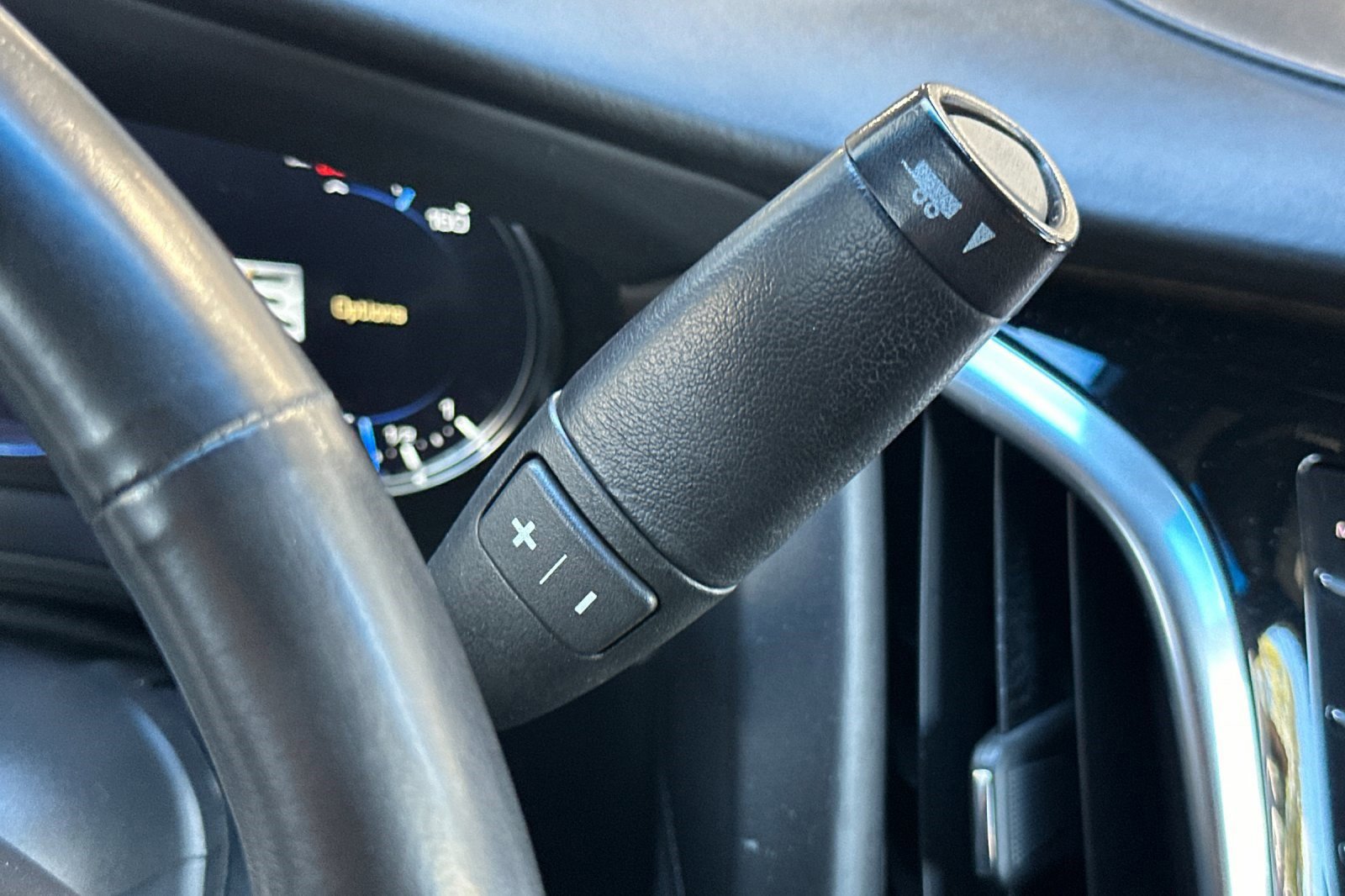 Used 2020 Cadillac Escalade ESV Platinum image 27