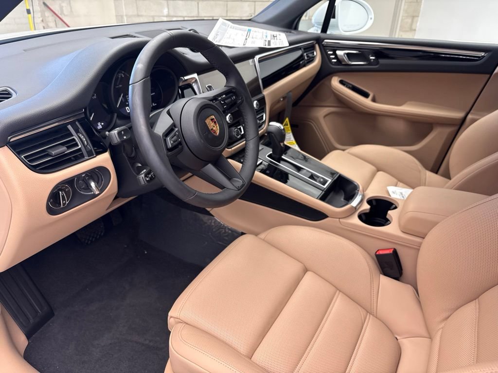 New 2026 Porsche Macan AWD/4WD image 5