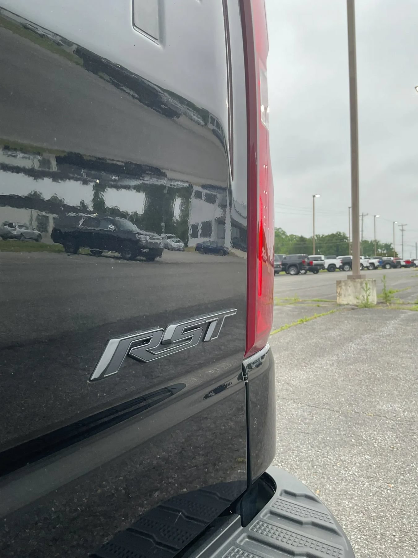 Used 2022 Chevrolet Silverado 1500 RST w/ Convenience Package II AWD/4WD image 13