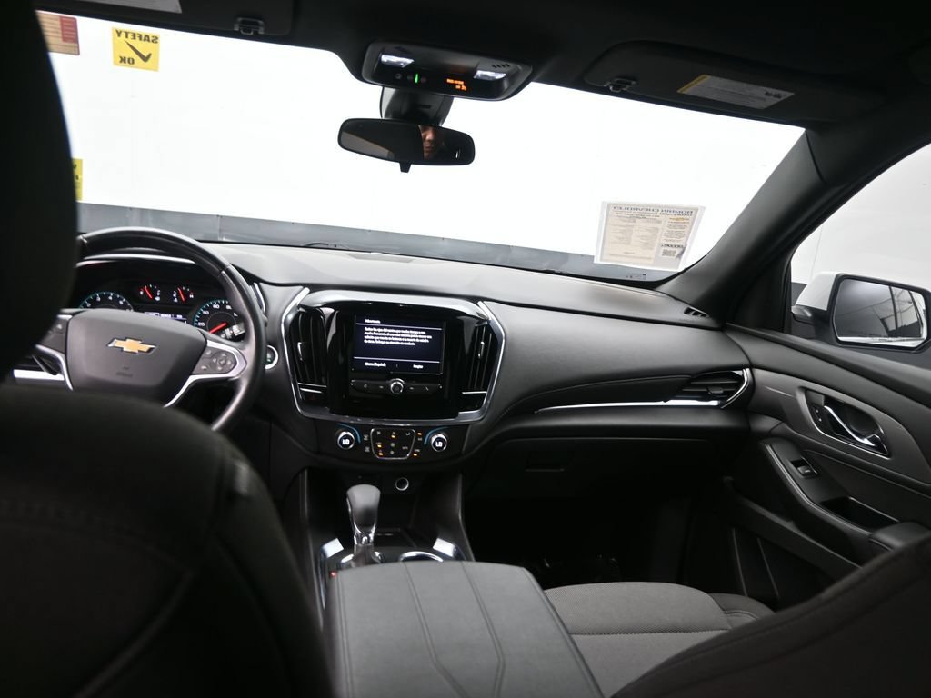 Used 2023 Chevrolet Traverse LT FWD image 22