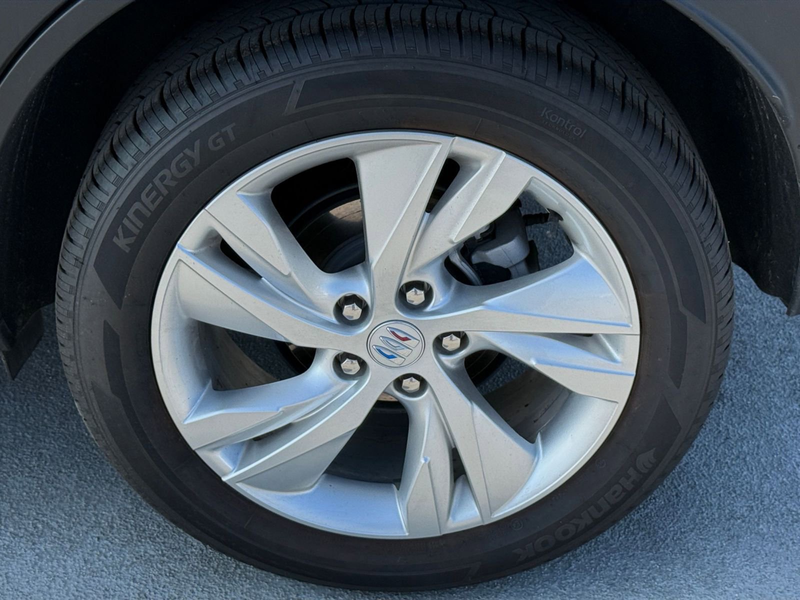 Used 2025 Buick Encore GX Preferred image 32