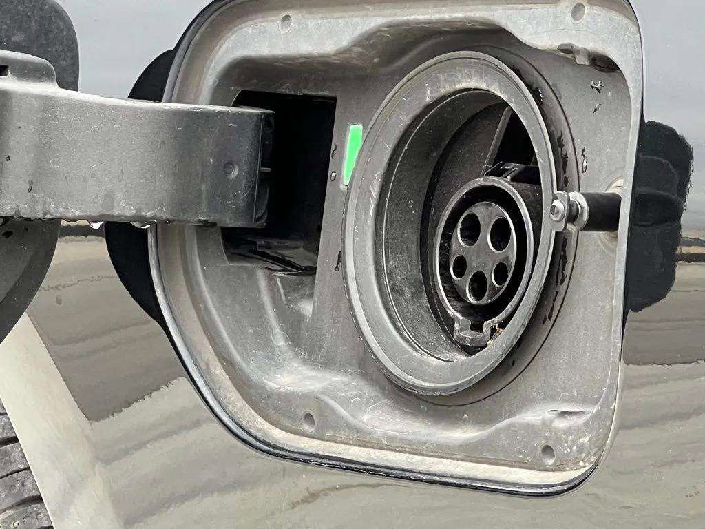 Used 2018 BMW 530e xDrive image 33