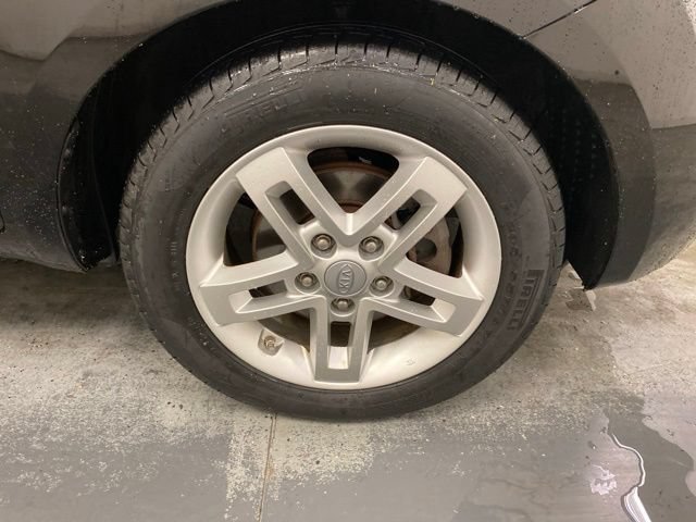 Used 2011 Kia Soul + FWD image 25