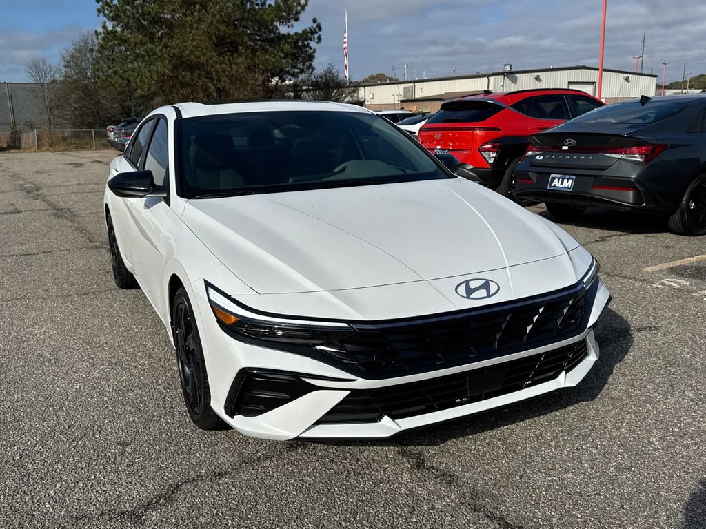 New 2026 Hyundai Elantra SEL Sport image 7