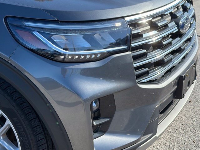 Used 2025 Ford Explorer Active w/ Active Comfort Package RWD image 9