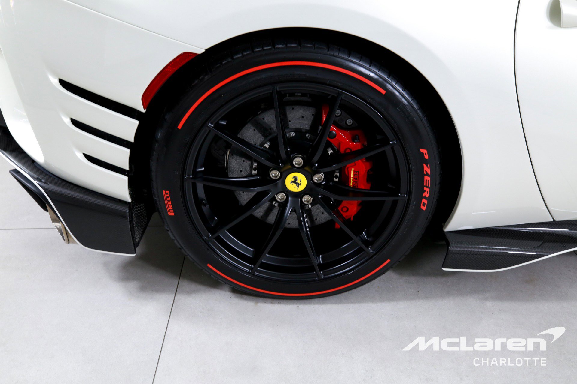 Used 2022 Ferrari 812 Competizione RWD image 29