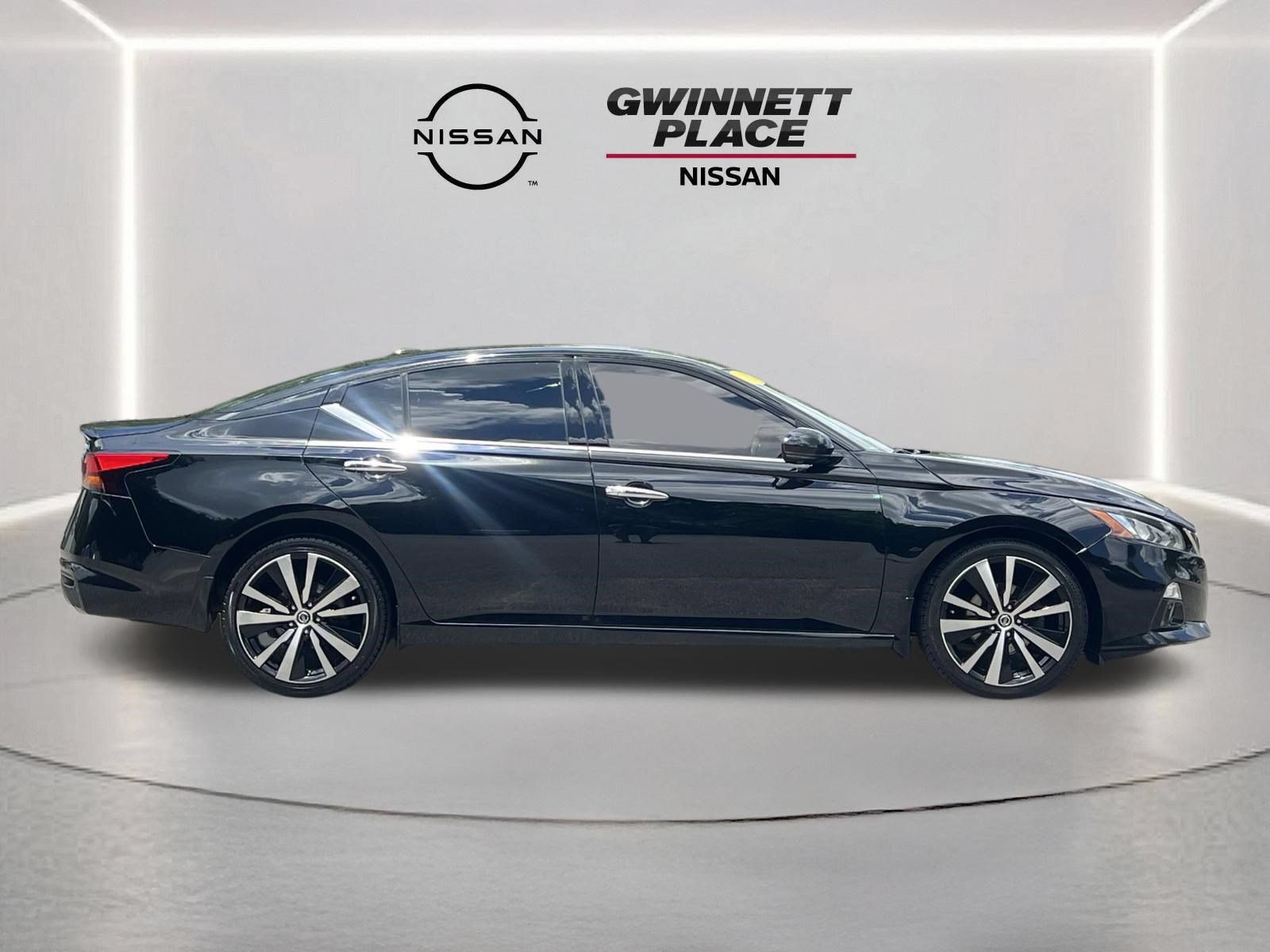 Used 2019 Nissan Altima 2.5 Platinum AWD/4WD image 28
