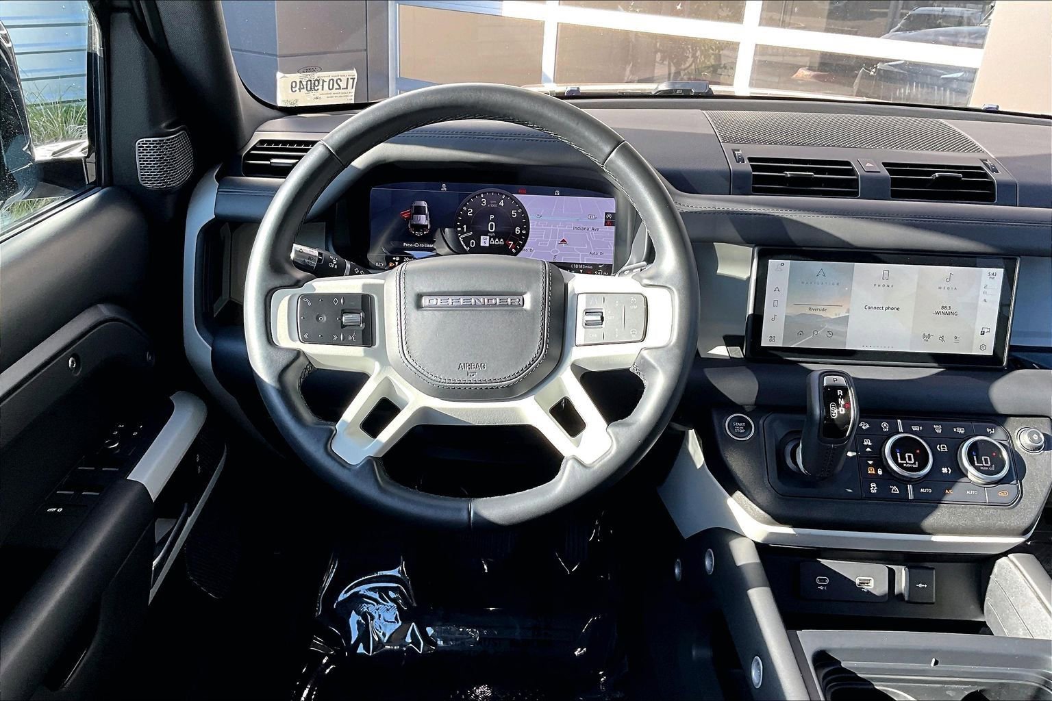 Used 2020 Land Rover Defender 110 First Edition AWD/4WD image 5
