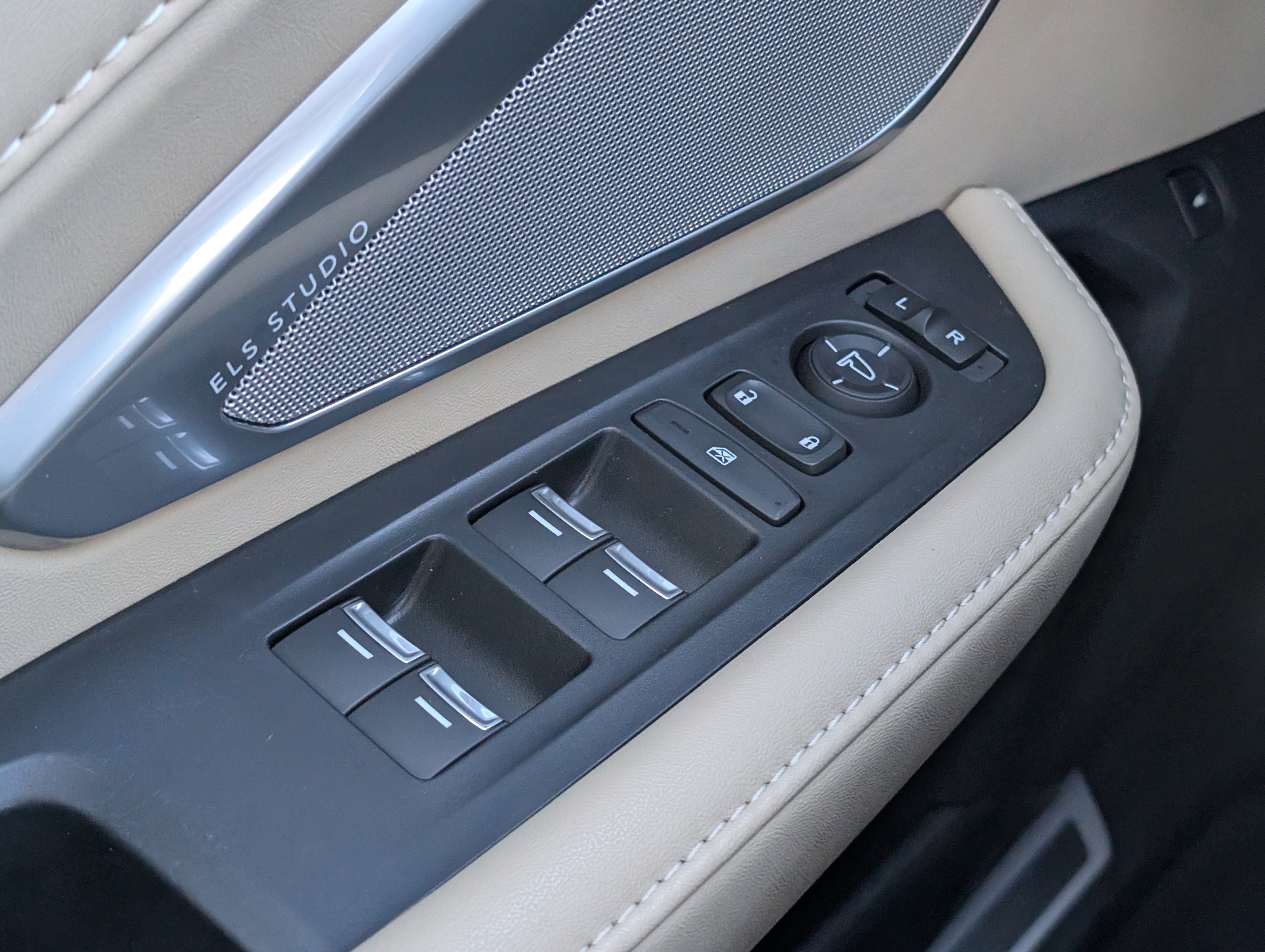 Certified 2024 Acura RDX SH-AWD w/ Technology Package image 25