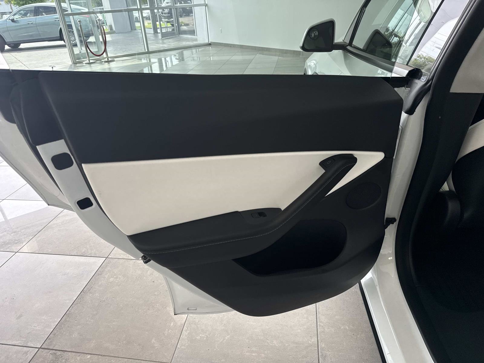 Used 2021 Tesla Model Y Long Range AWD/4WD image 12