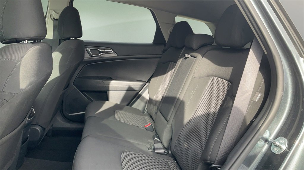 Used 2024 Kia Sportage LX image 12
