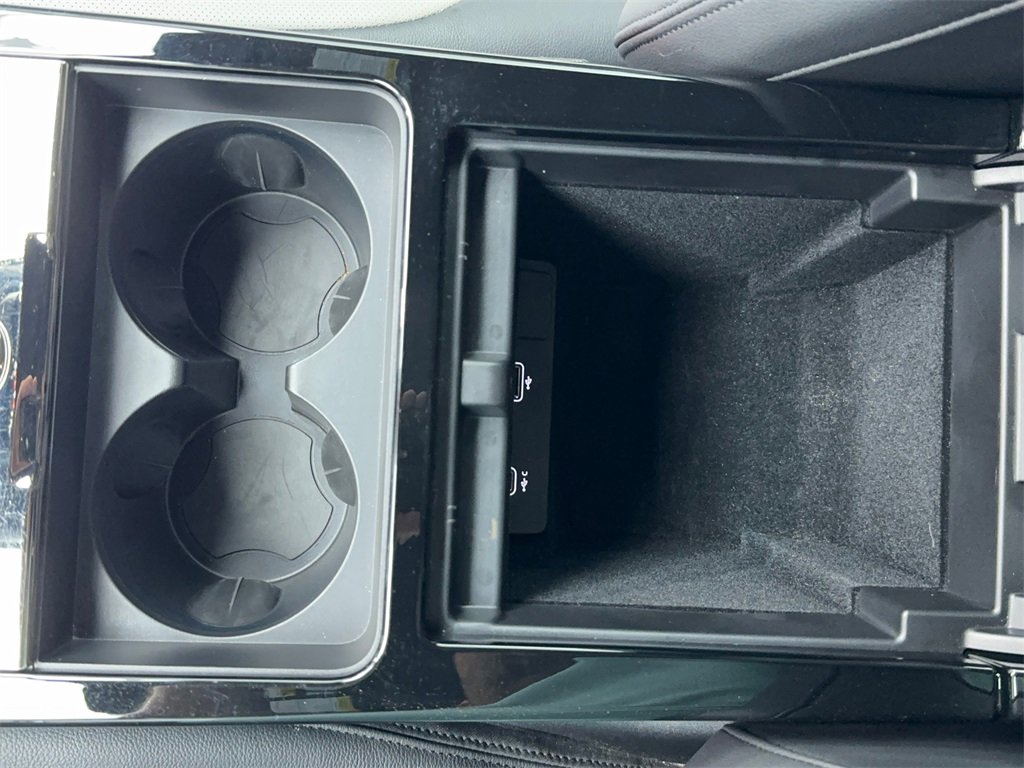 Used 2023 Land Rover Range Rover Evoque R-Dynamic SE image 33