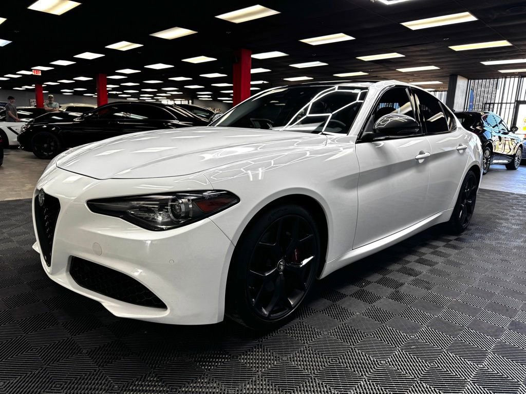 Used 2019 Alfa Romeo Giulia Ti w/ Nero Edizione image 7