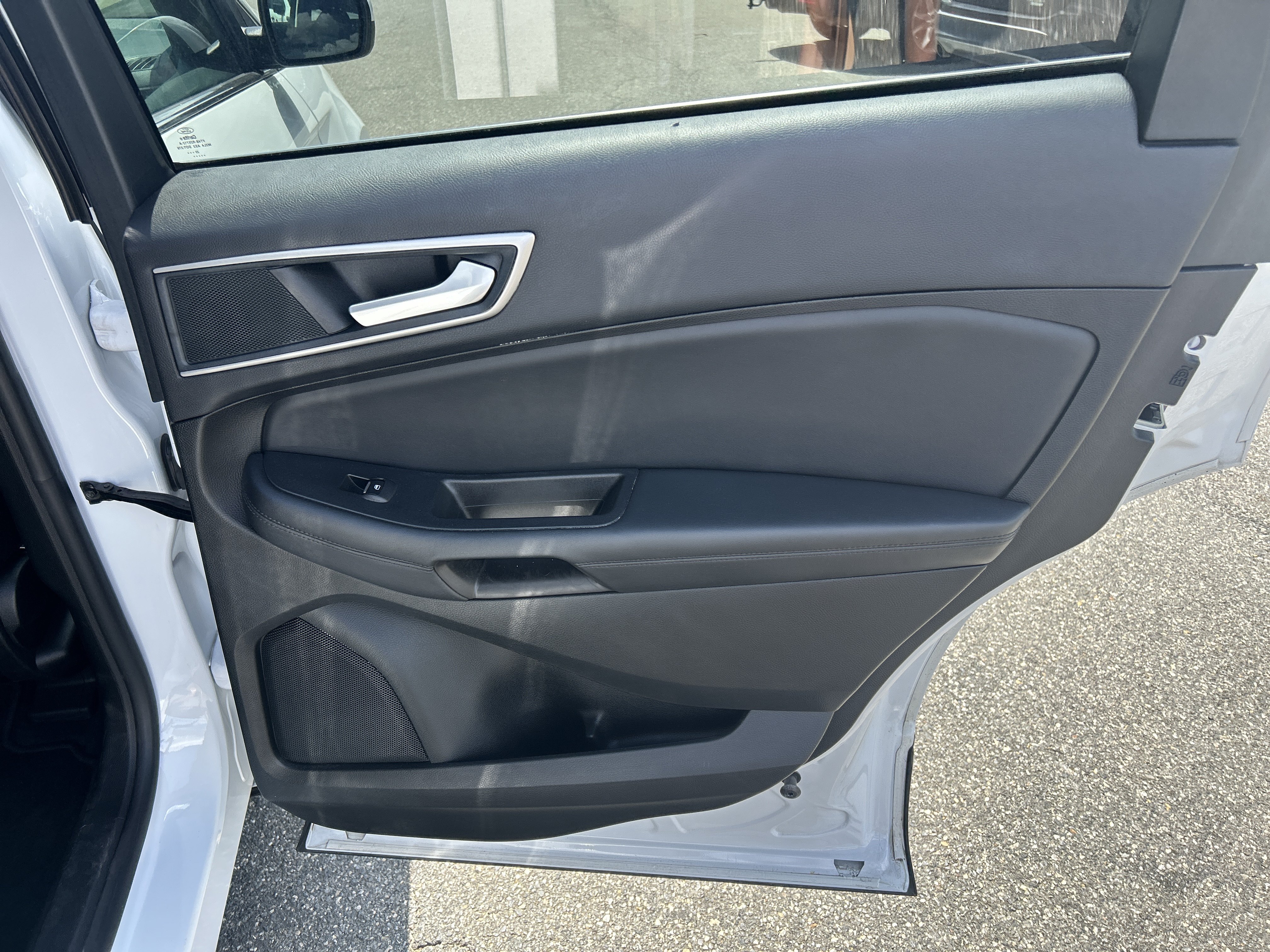 Used 2024 Ford Edge SEL AWD/4WD image 18