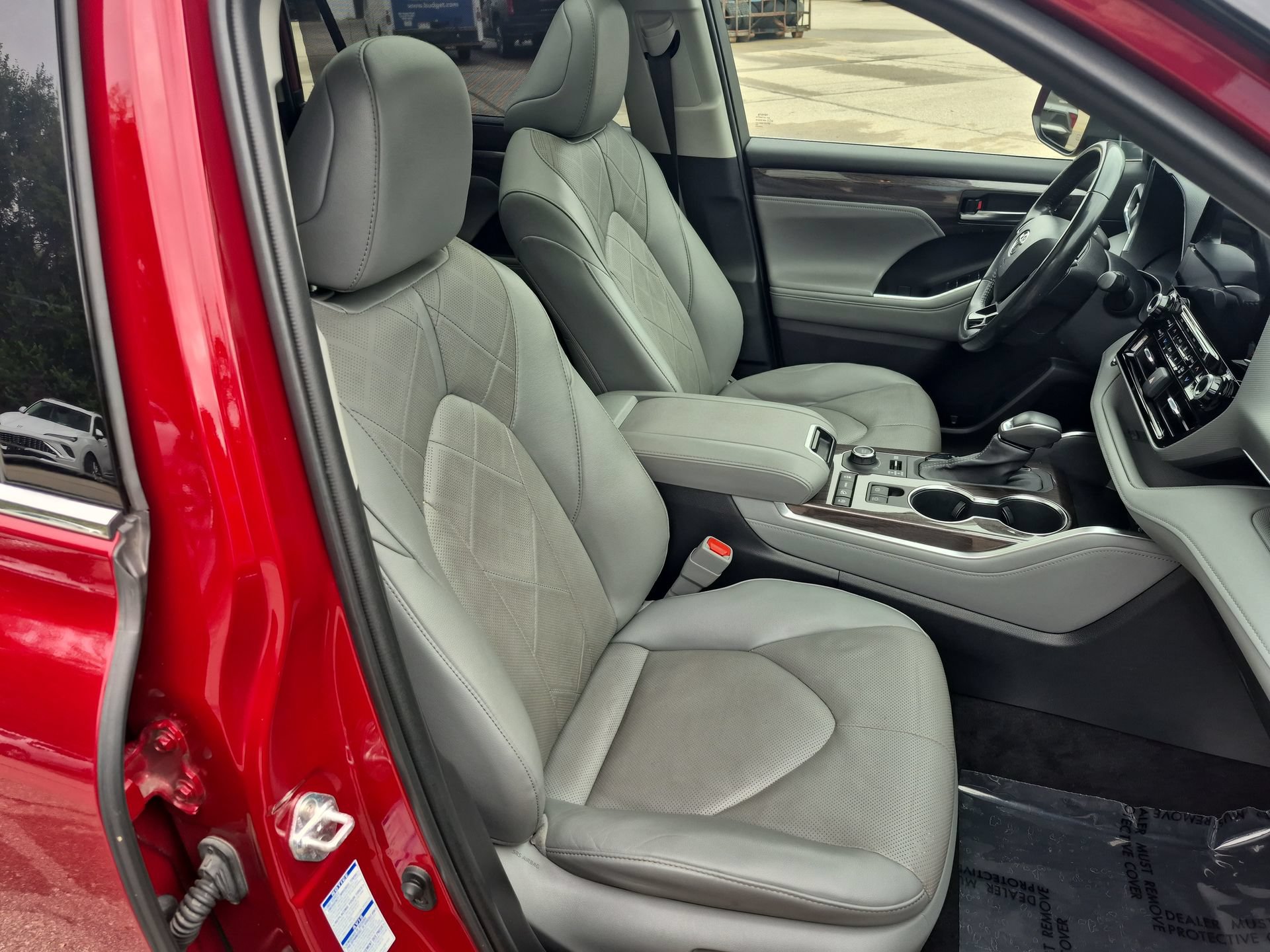 Used 2022 Toyota Highlander Platinum AWD/4WD image 29