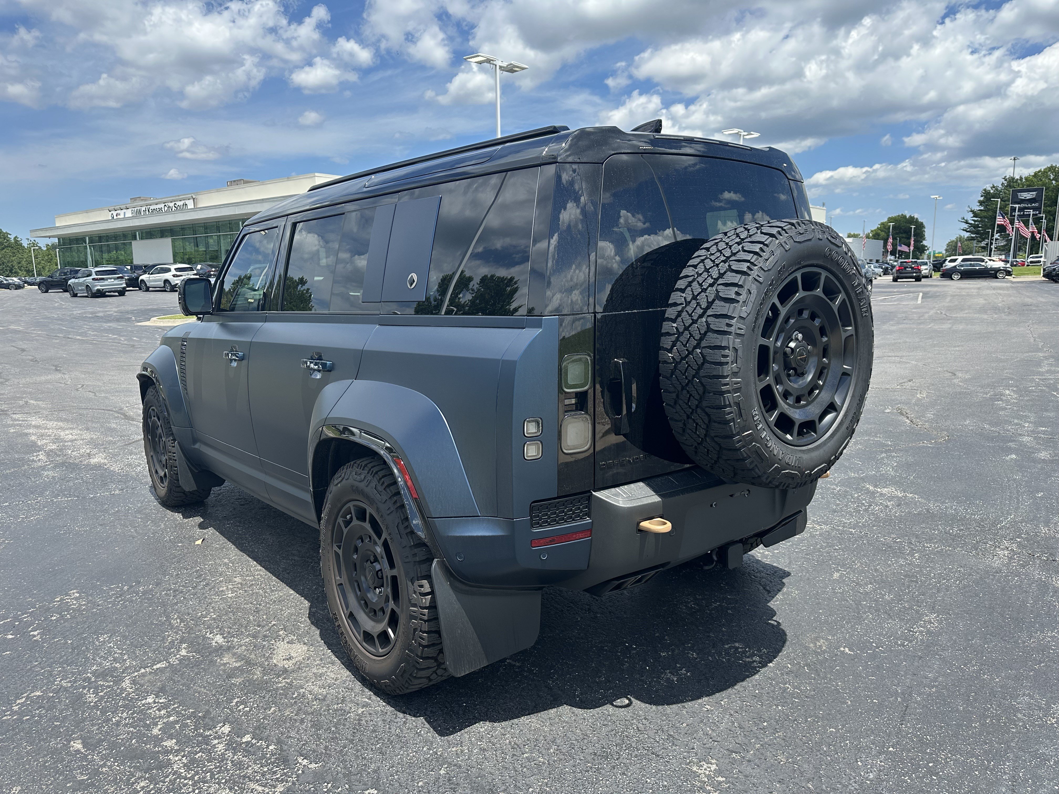 Used 2026 Land Rover Defender 110 OCTA AWD/4WD image 9