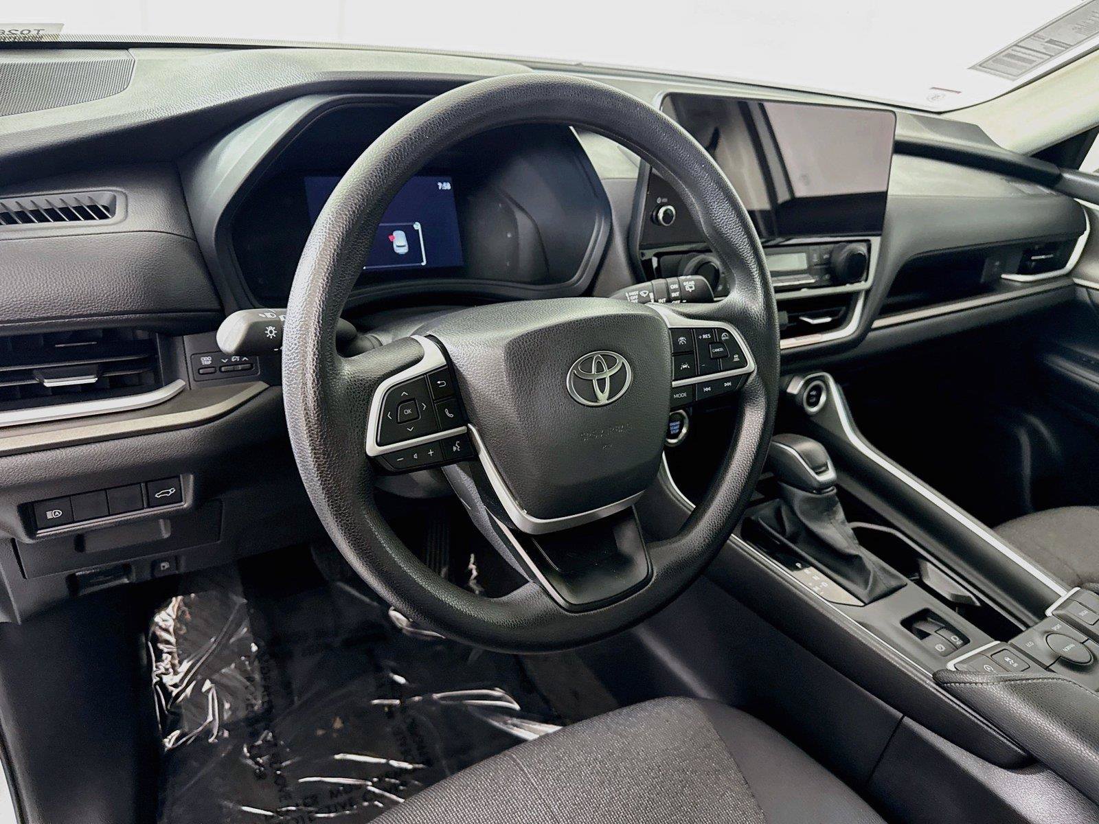 Certified 2025 Toyota Grand Highlander FWD image 4