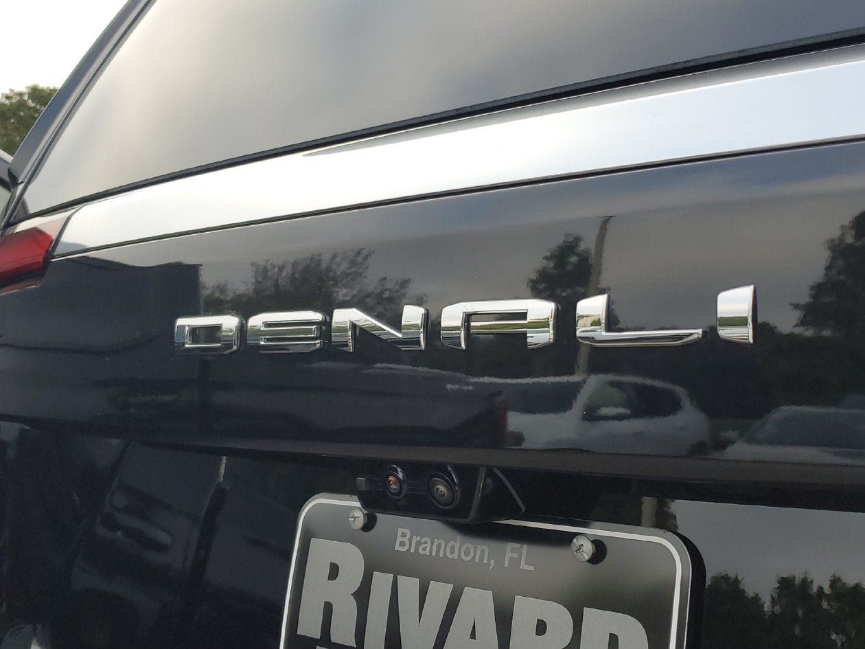 New 2026 GMC Yukon Denali w/ Denali Reserve Package AWD/4WD image 9