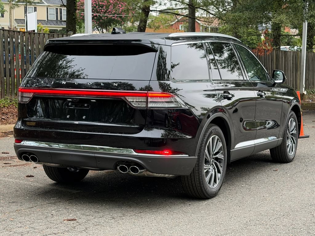 New 2026 Lincoln Aviator AWD image 5