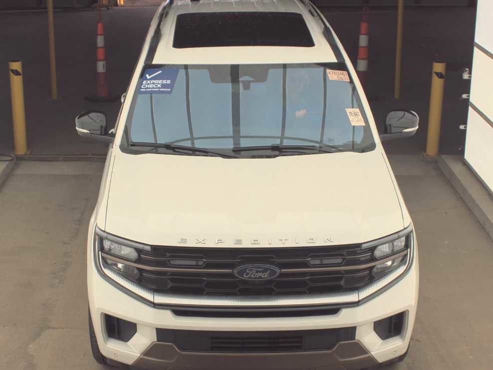 Used 2025 Ford Expedition King Ranch AWD/4WD image 2