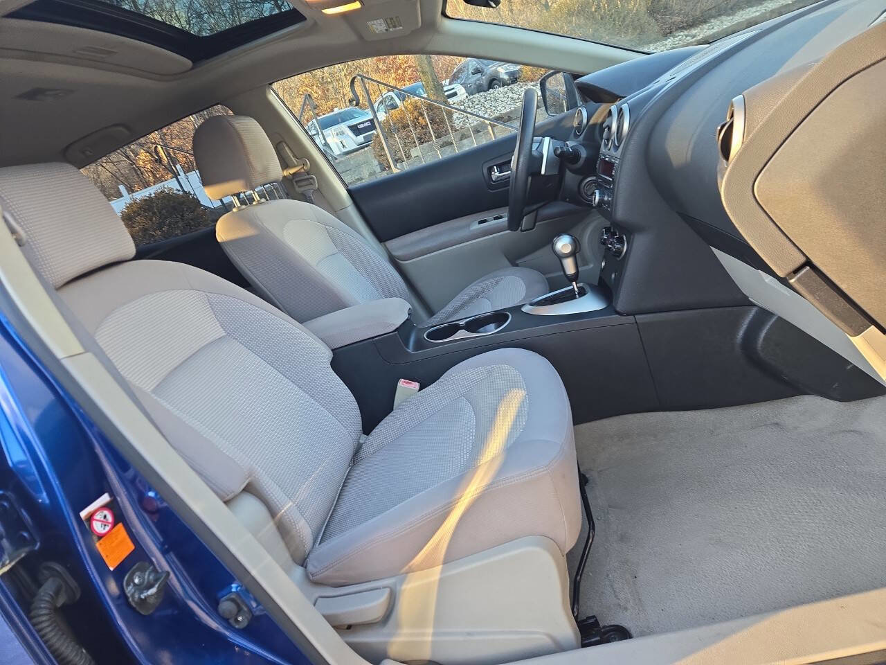 Used 2009 Nissan Rogue SL w/ Premium Pkg image 25