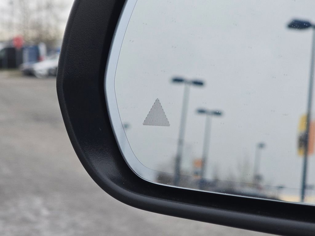 Certified 2025 Mercedes-Benz GLB 250 4MATIC image 8