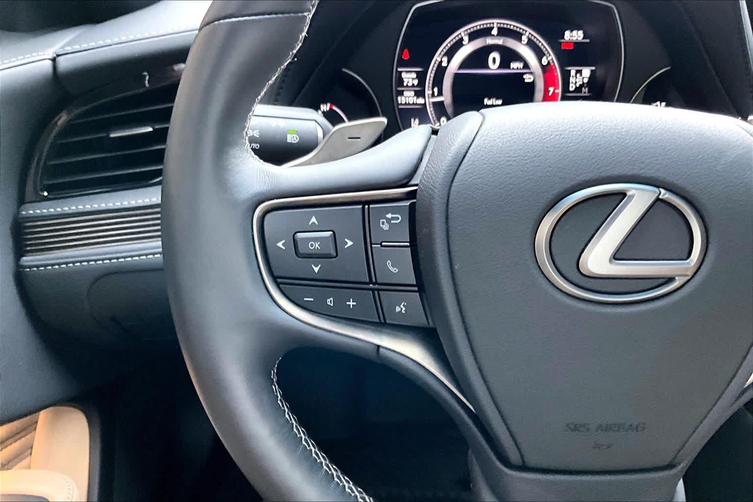 Used 2022 Lexus LS 500 AWD w/ Accessory Package (Z2) image 24