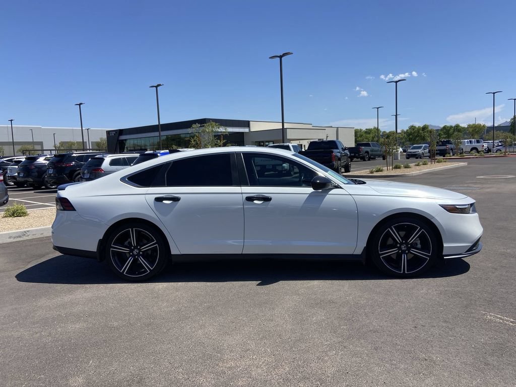Used 2023 Honda Accord Sport image 2